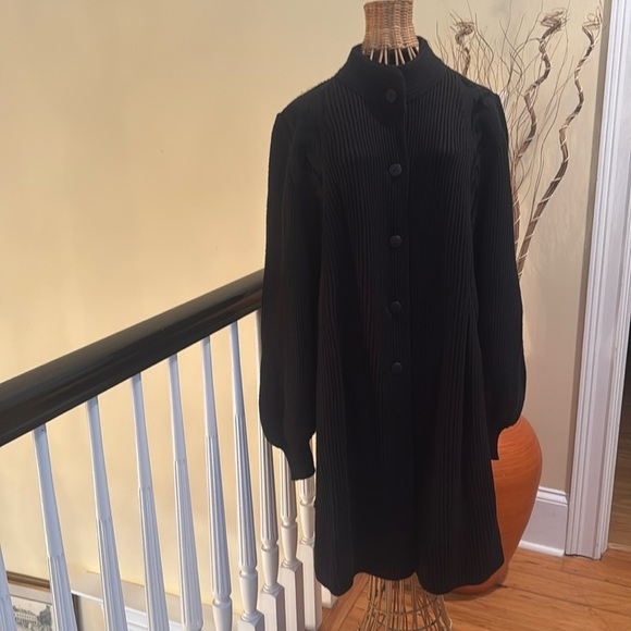 Arlette nastat Vintage from the 70’s black knit coat made in Italy.